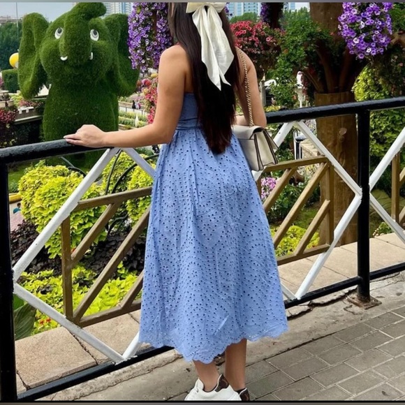 NWT H&M 100% Cotton Eyelet Embroidered Bandeau Midi Dress Light Blue Size Medium - Picture 3 of 8